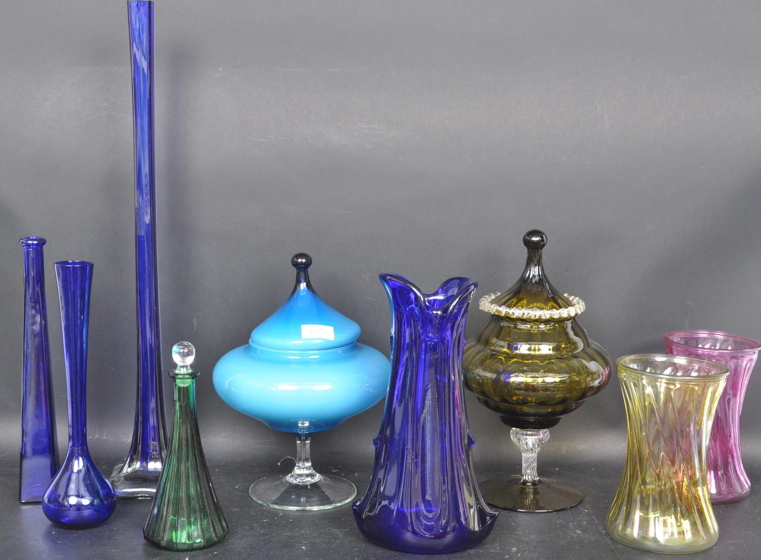 COLLECTION OF VINTAGE RETRO 20TH CENTURY ART STUDIO GLASS WARE