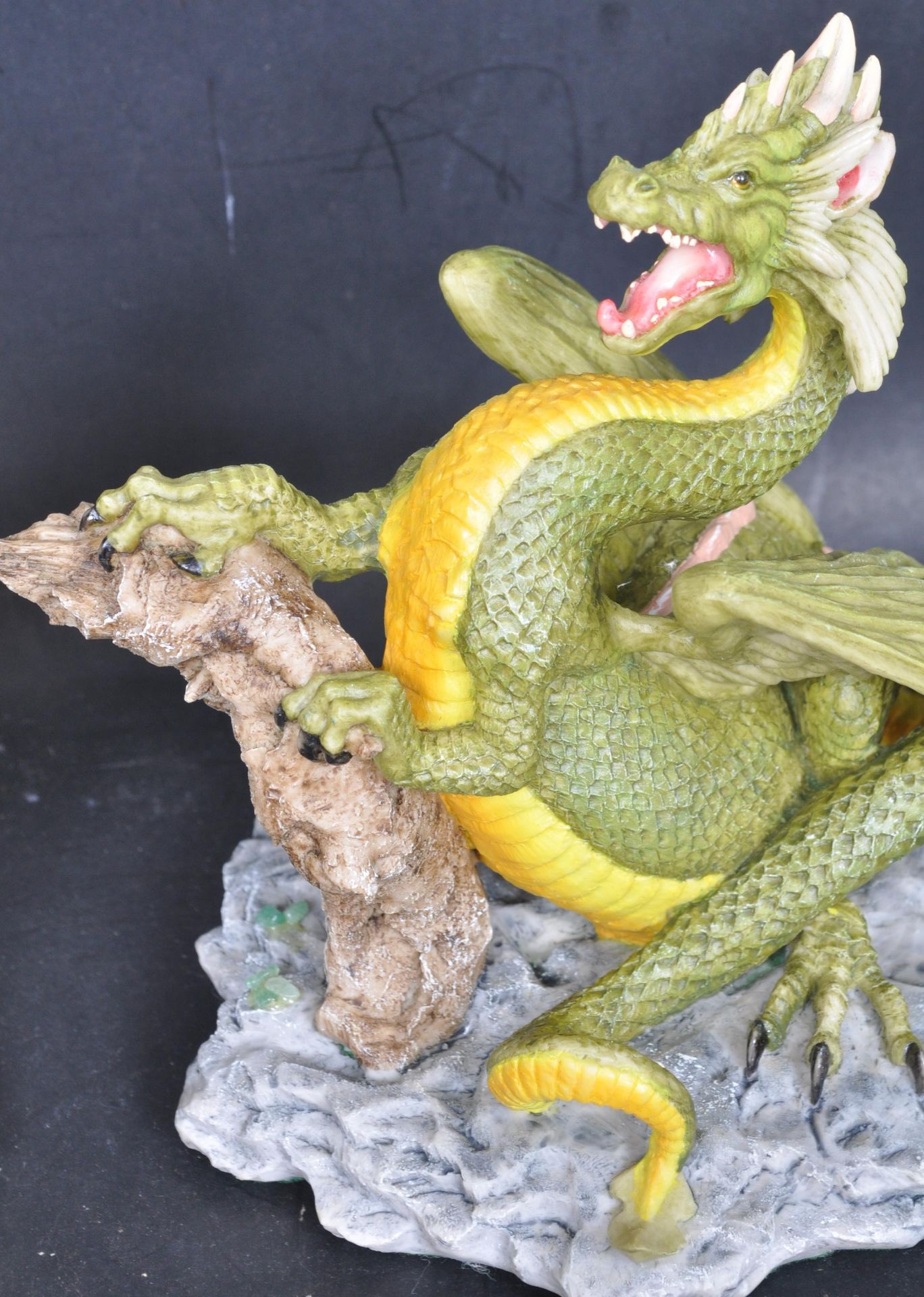 ENCHANTICA FANTASY FANTAZAR WIZARD & GORGOYLE DRAGON SPRING FIGURES - Image 4 of 9