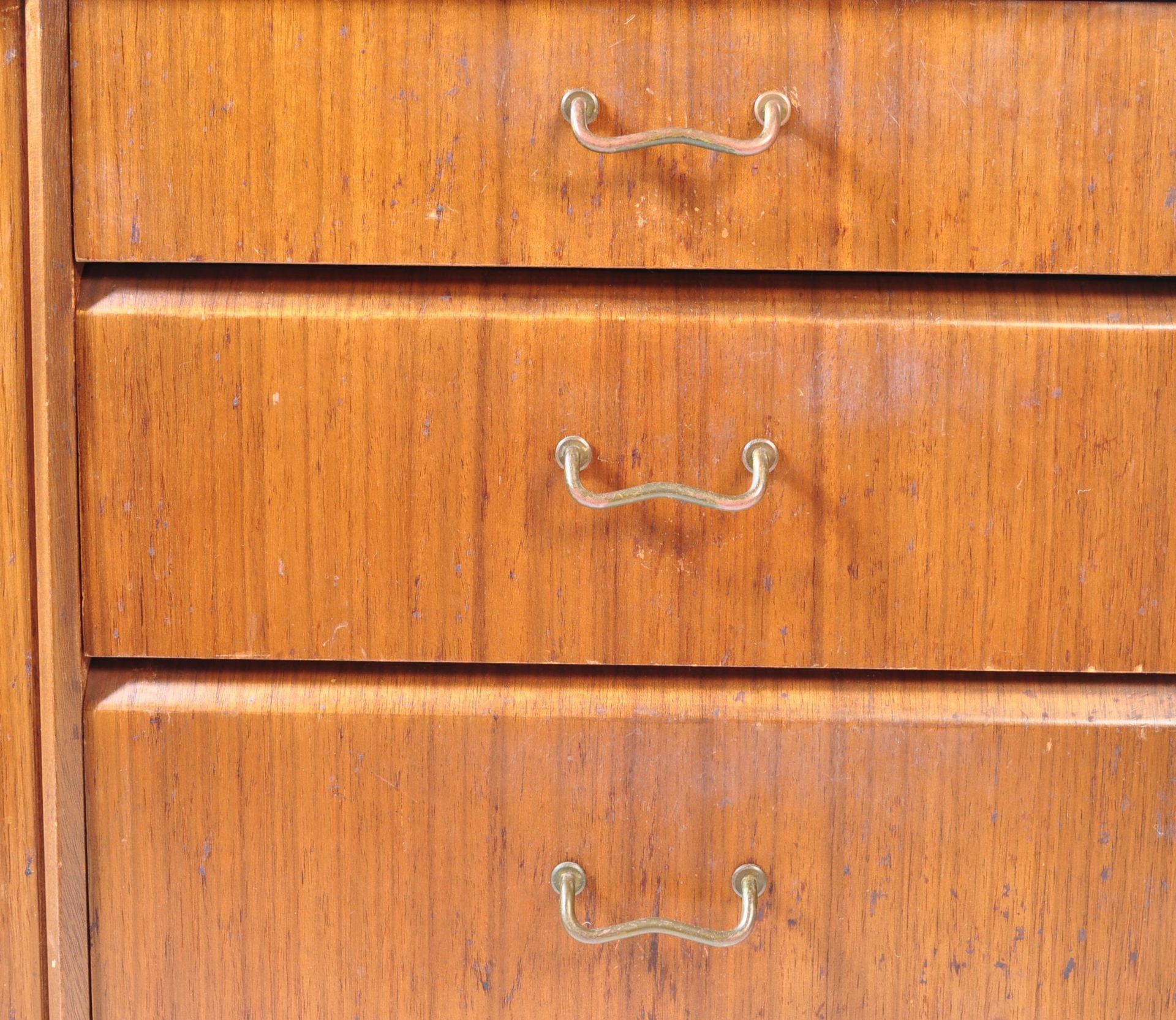 MID CENTURY TEAK WOOD HIGHBOARD / SIDEBOARD CREDENZA - Image 8 of 10