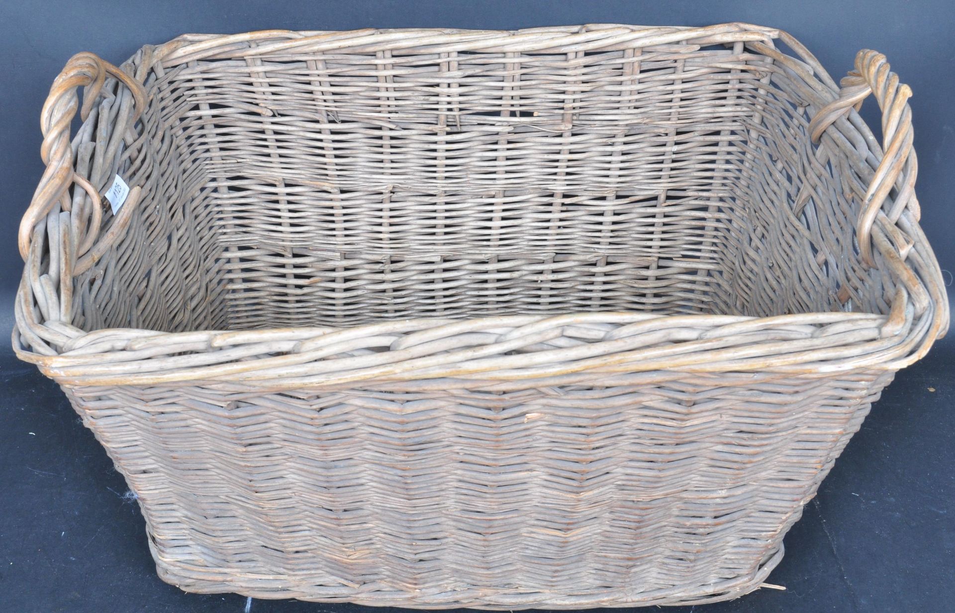 VINTAGE LATE 20TH CENTURY WICKER BASKET - Image 5 of 5