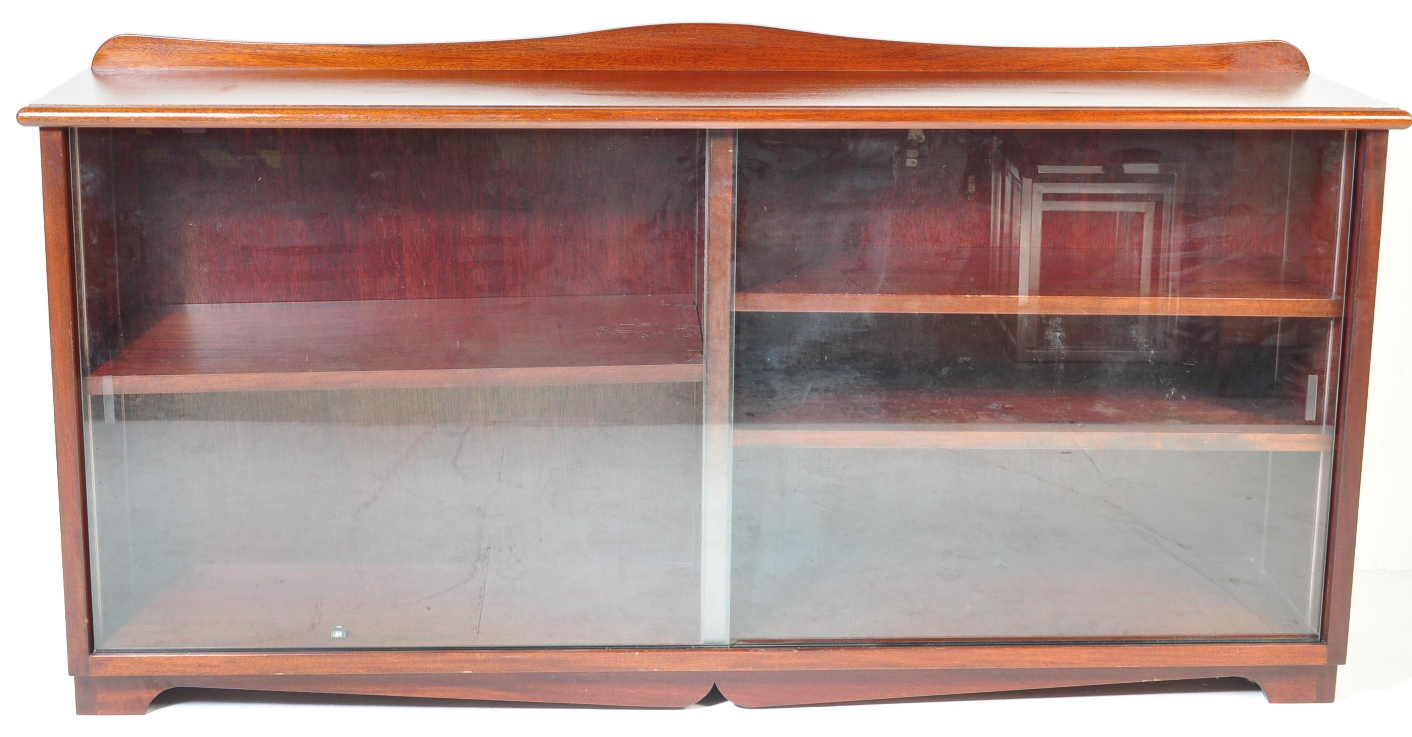 LARGE 20TH CENTURY MAHOGANY LIBRARY BOOKCASE BY ASHLEY - Image 5 of 8