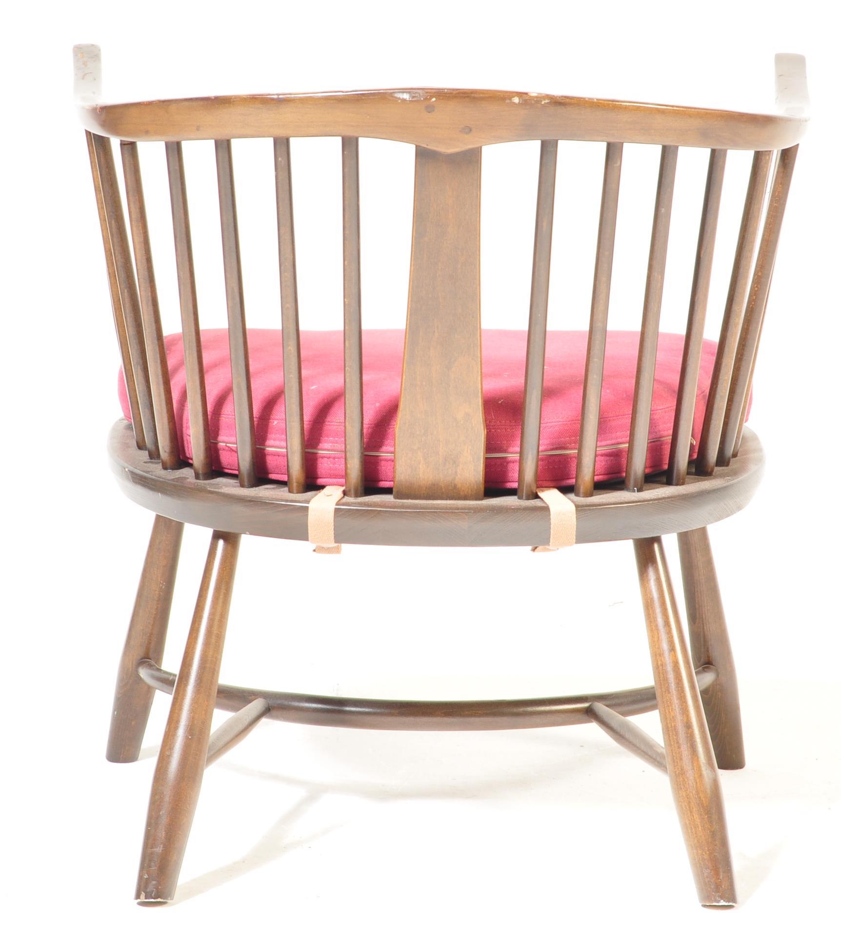 1960’S COWHORN SHAPE ELM ERCOL WINDSOR CHAIR / ARMCHAIR - Image 6 of 6
