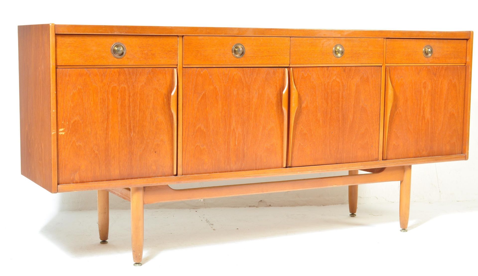 RETRO VINTAGE MID 20TH CENTURY TEAK SIDEBOARD