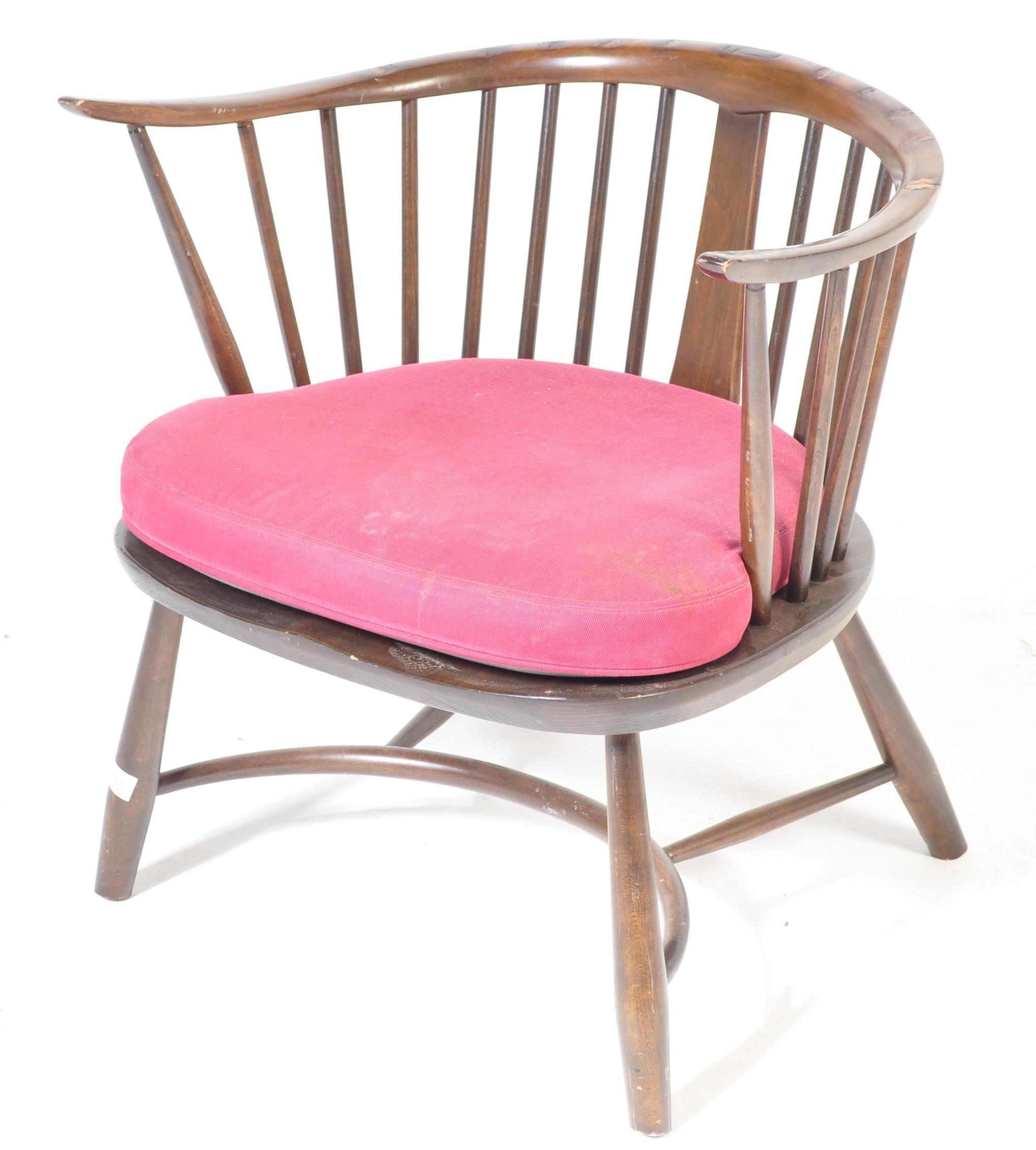 1960’S COWHORN SHAPE ELM ERCOL WINDSOR CHAIR / ARMCHAIR - Image 2 of 6