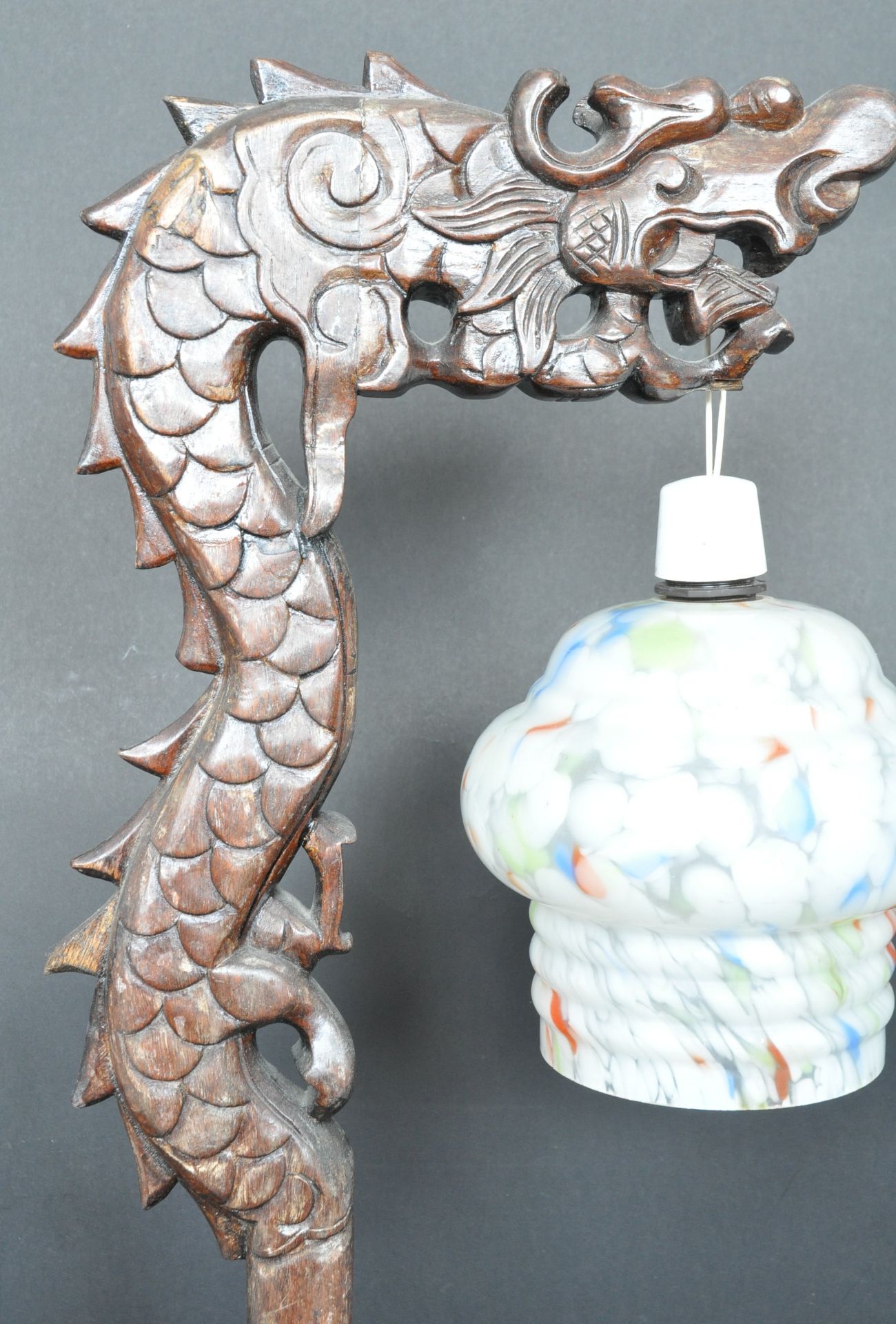 VINTAGE 20TH CENTURY CHINESE ORIENTAL HARDWOOD TABLE LAMP - Image 3 of 6