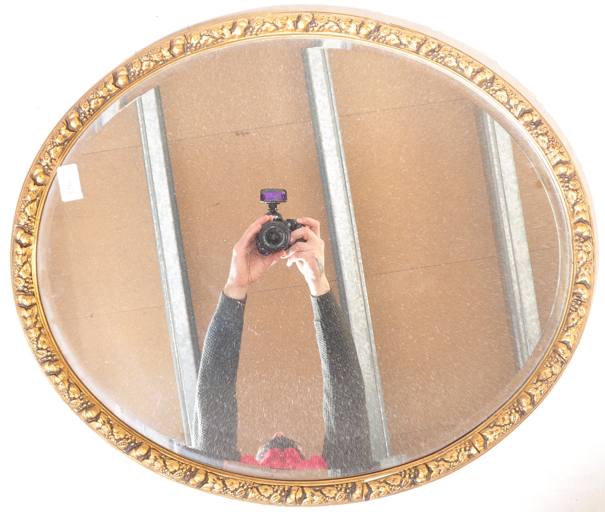 VINTAGE OVAL GILT MIRRROR - Image 2 of 3