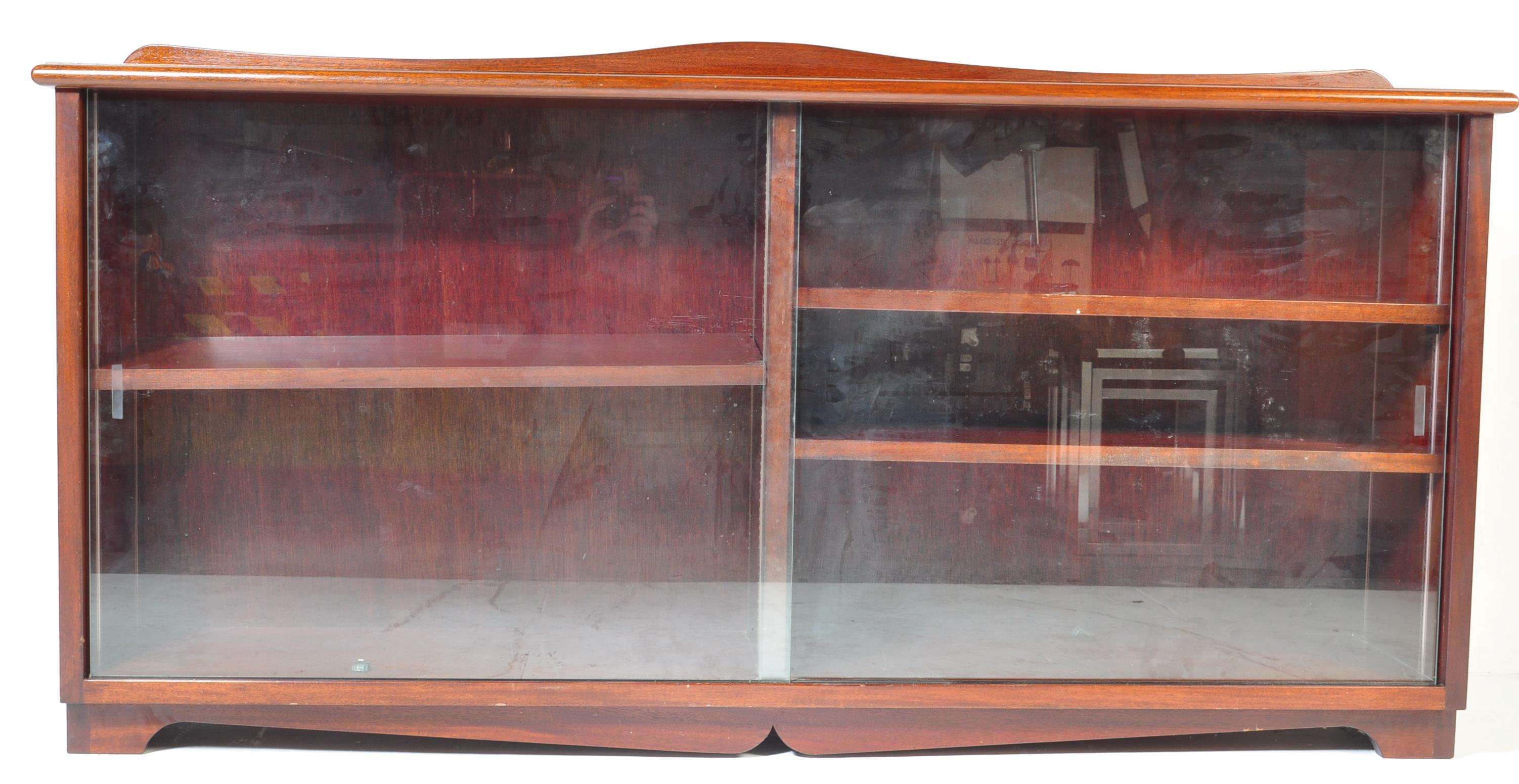 LARGE 20TH CENTURY MAHOGANY LIBRARY BOOKCASE BY ASHLEY - Image 4 of 8