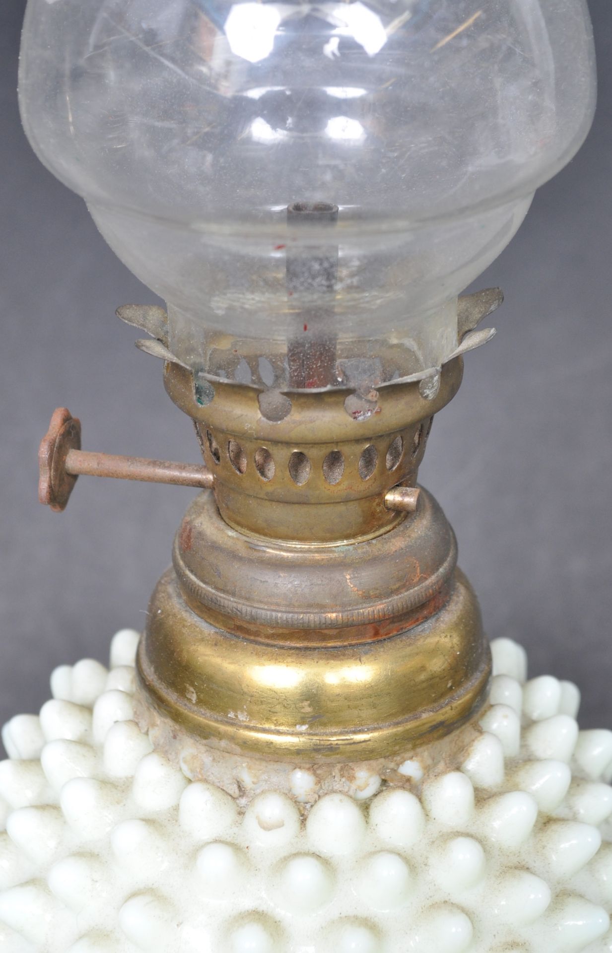 19TH CENTURY VICTORIAN HOBNAIL GLASS LAMP - Image 3 of 6