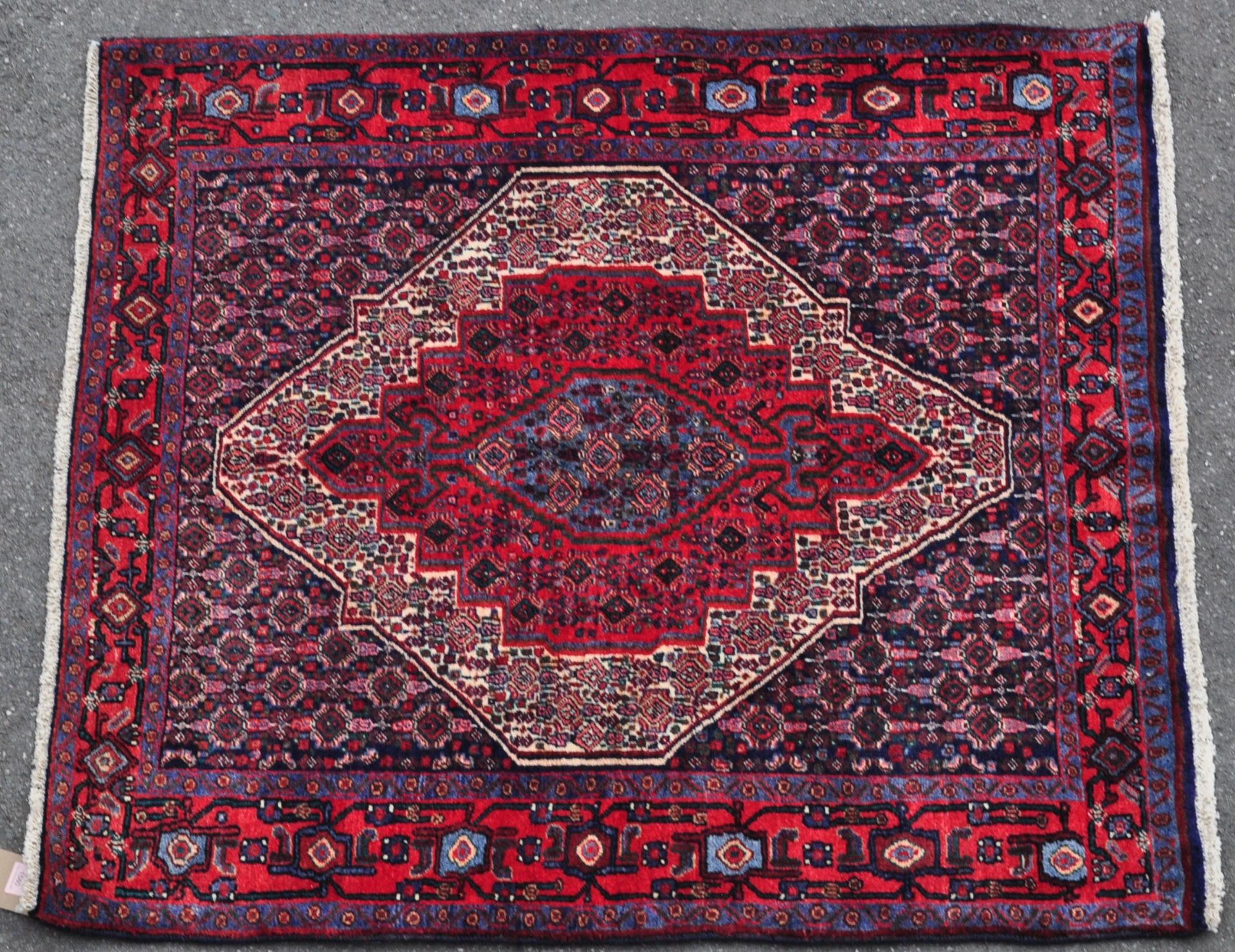 20TH CENTURY WOOL ON WOOL PERSIAN SENNEH RUG - Bild 2 aus 5