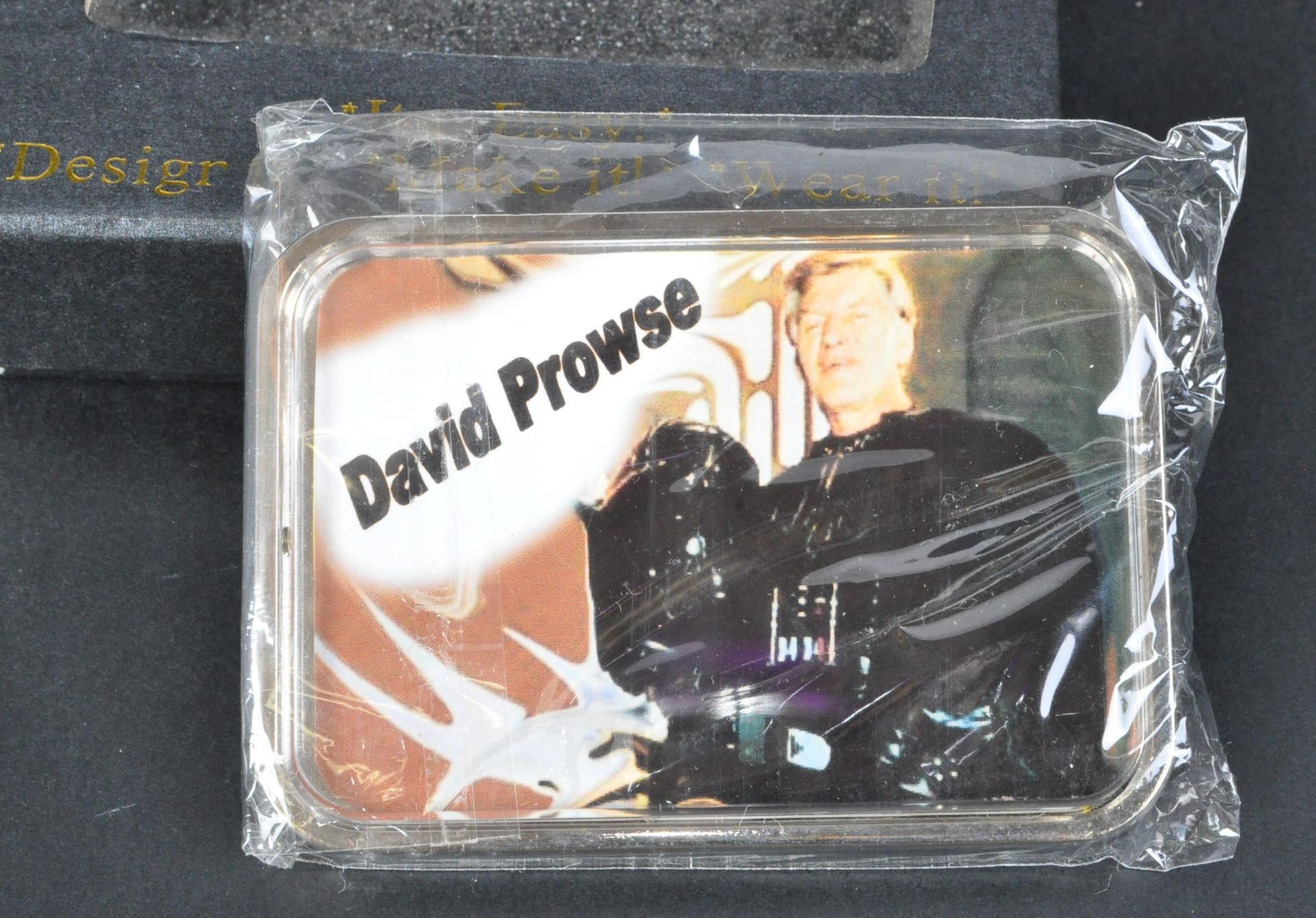 ESTATE OF DAVE PROWSE - FAN GIFT PICTURE BELT BUCKLE - Image 2 of 4