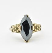 9CT GOLD & HEMATITE DRESS RING