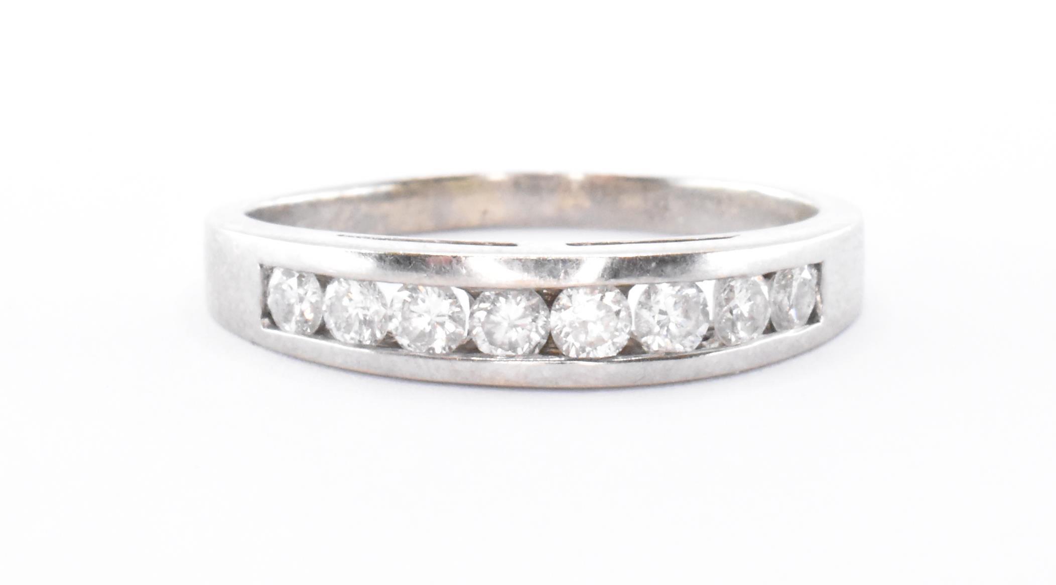 10CT WHITE GOLD & DIAMOND HALF ETERNITY RING