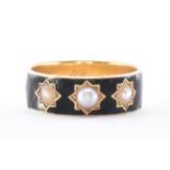 18CT GOLD VICTORIAN MOURNING BAND RING