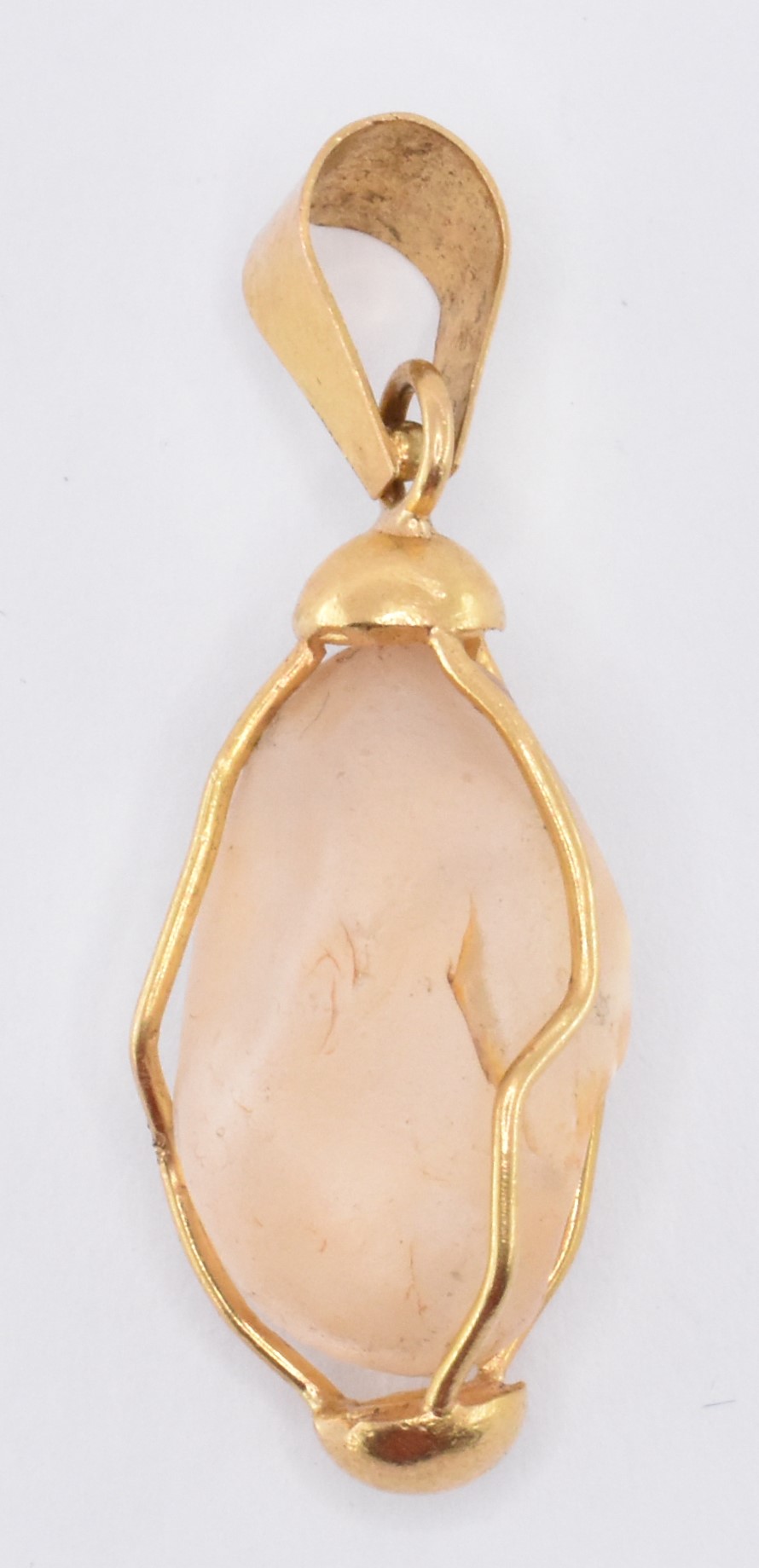 ROCK CRYSTAL & YELLOW METAL PENDANT - Image 4 of 4