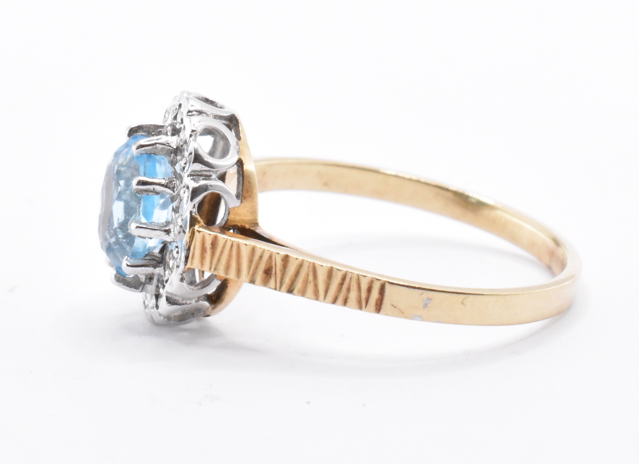 HALLMARKED 9CT GOLD TOPAZ & DIAMOND RING - Image 5 of 5