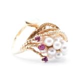 14CT GOLD RUBY & DIAMOND FLORAL RING