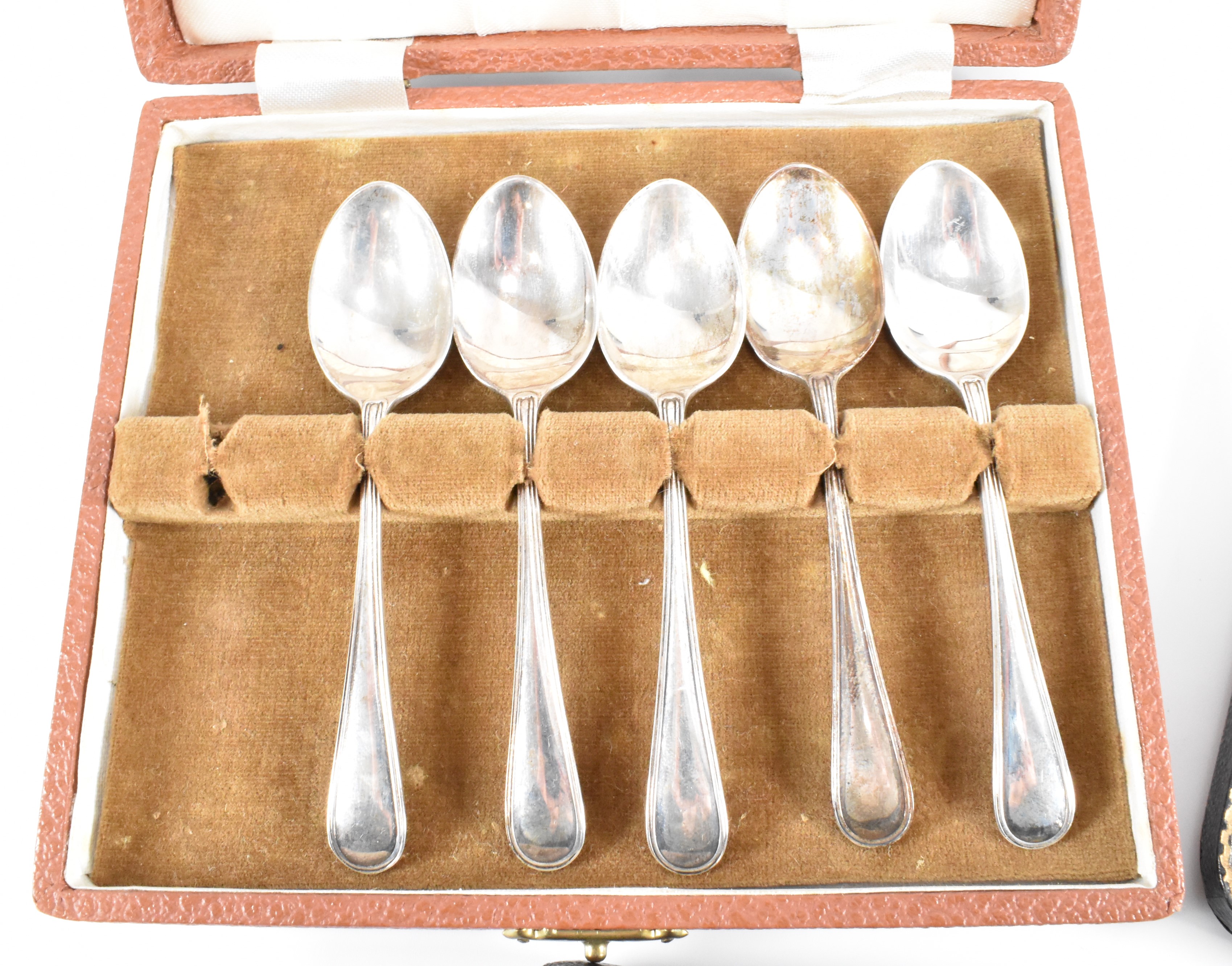GROUP OF 20TH CENTURY SILVER HALLMARKED SPOONS - Image 2 of 9