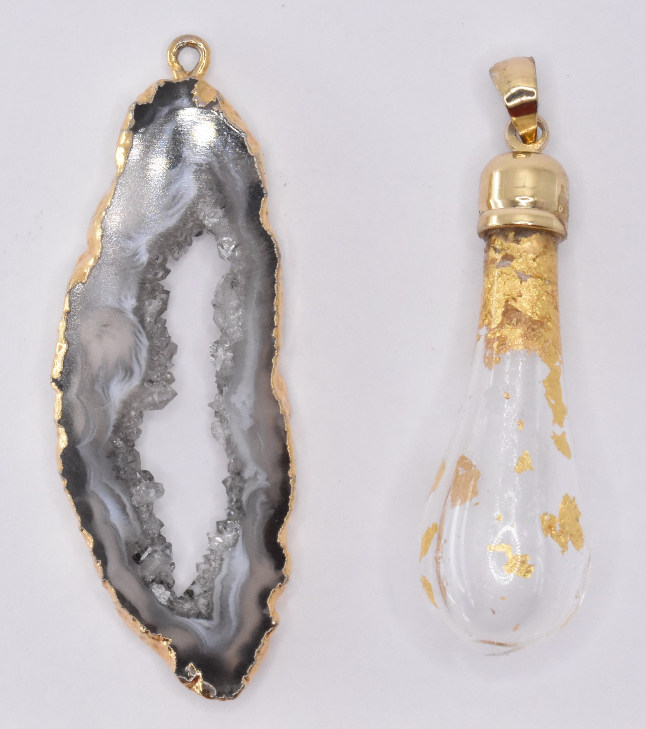 GEODE PENDANT WITH GLASS & GOLD LEAF BOTTLE PENDANT - Image 2 of 4