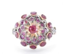 18CT GOLD & RUBY CLUSTER RING