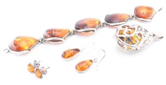 COLLECTION OF 925 SILVER & AMBER JEWELLERY