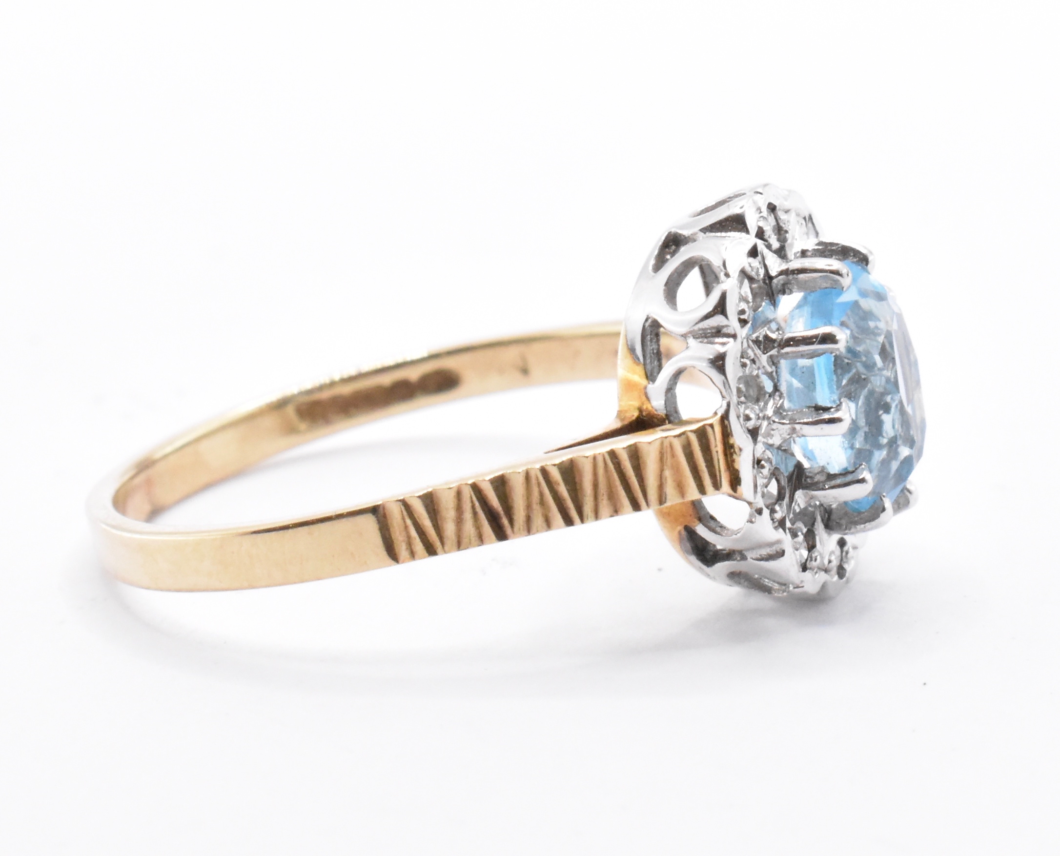 HALLMARKED 9CT GOLD TOPAZ & DIAMOND RING - Image 3 of 5