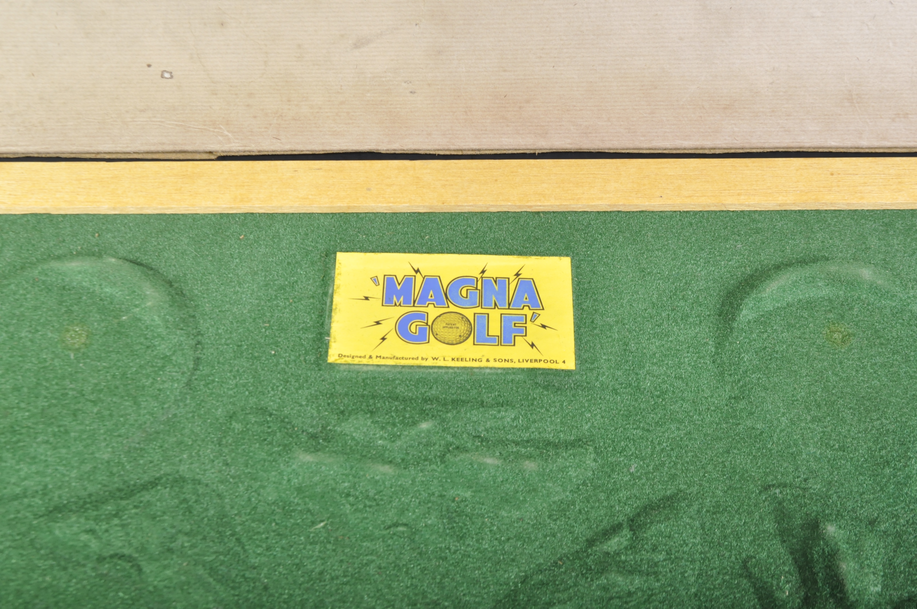 VINTAGE ' MAGNA GOLF ' MAGNETIC BOARD GAME - Image 5 of 6