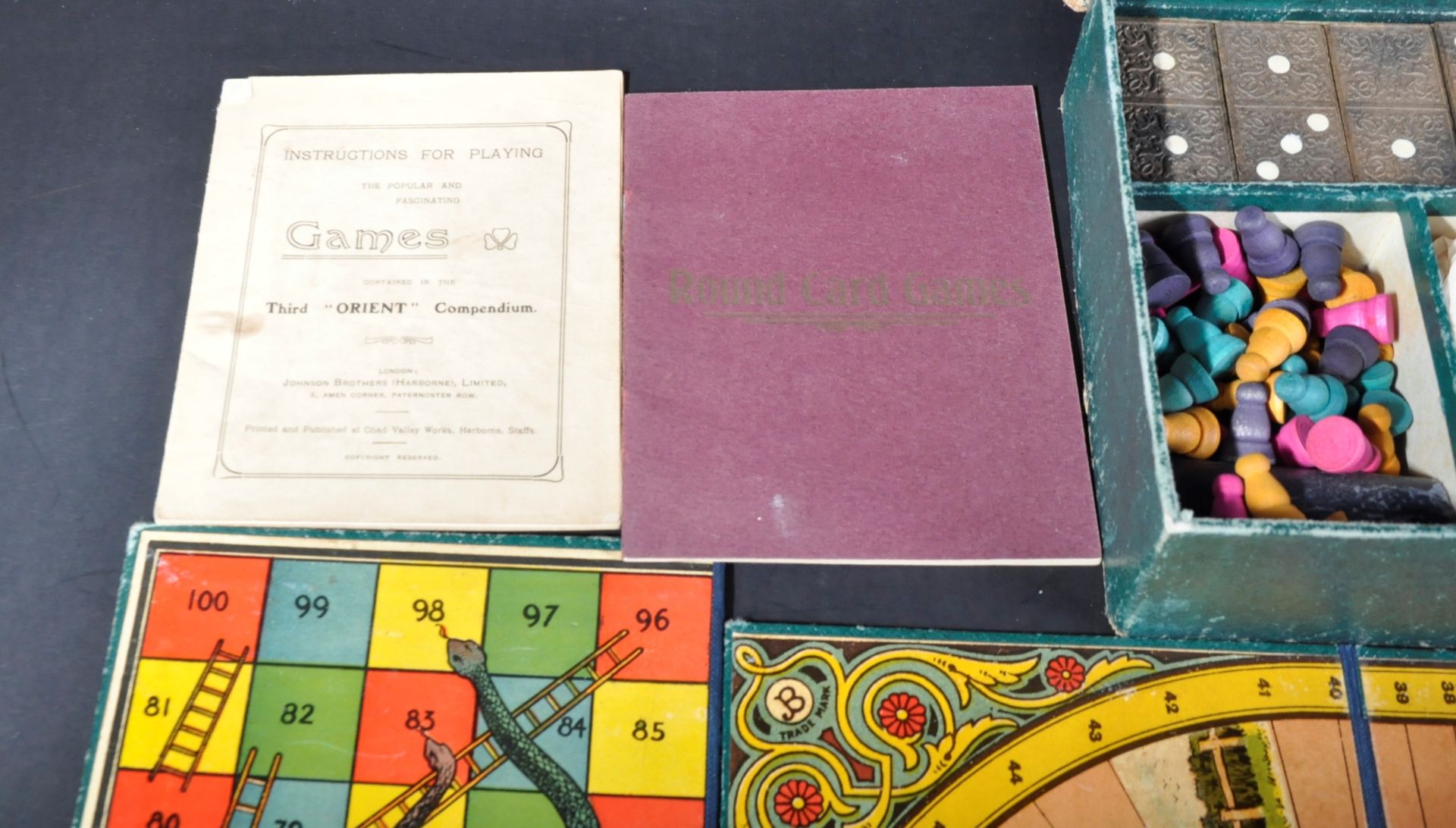EARLY 20TH CENTURY CHAD VALLEY COMPENDIUM OF BOARD GAMES - Image 5 of 9