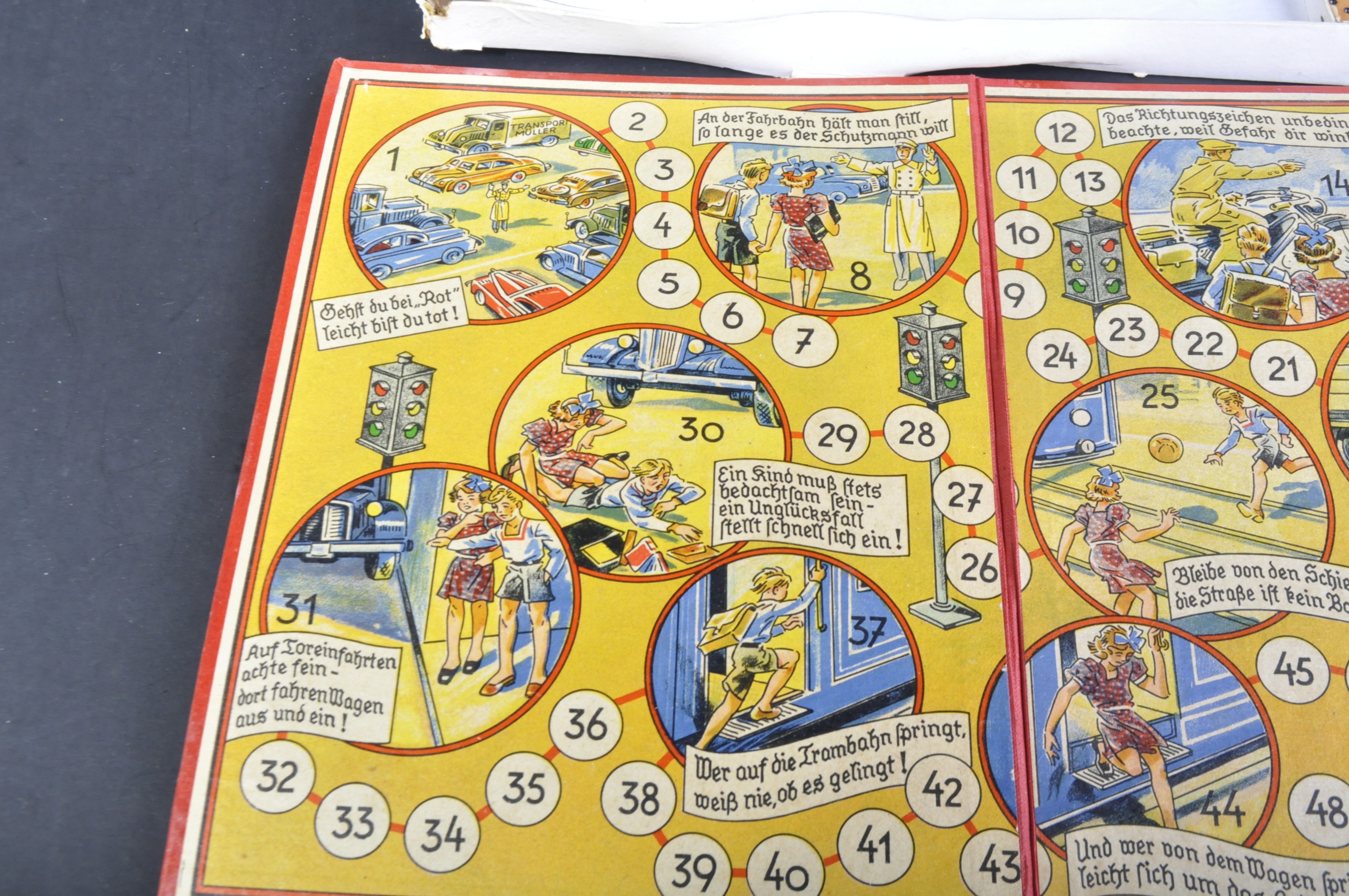 VINTAGE 1940'S GERMAN ' DER GUTE SCHUPO ' BOARD GAME - Image 6 of 7