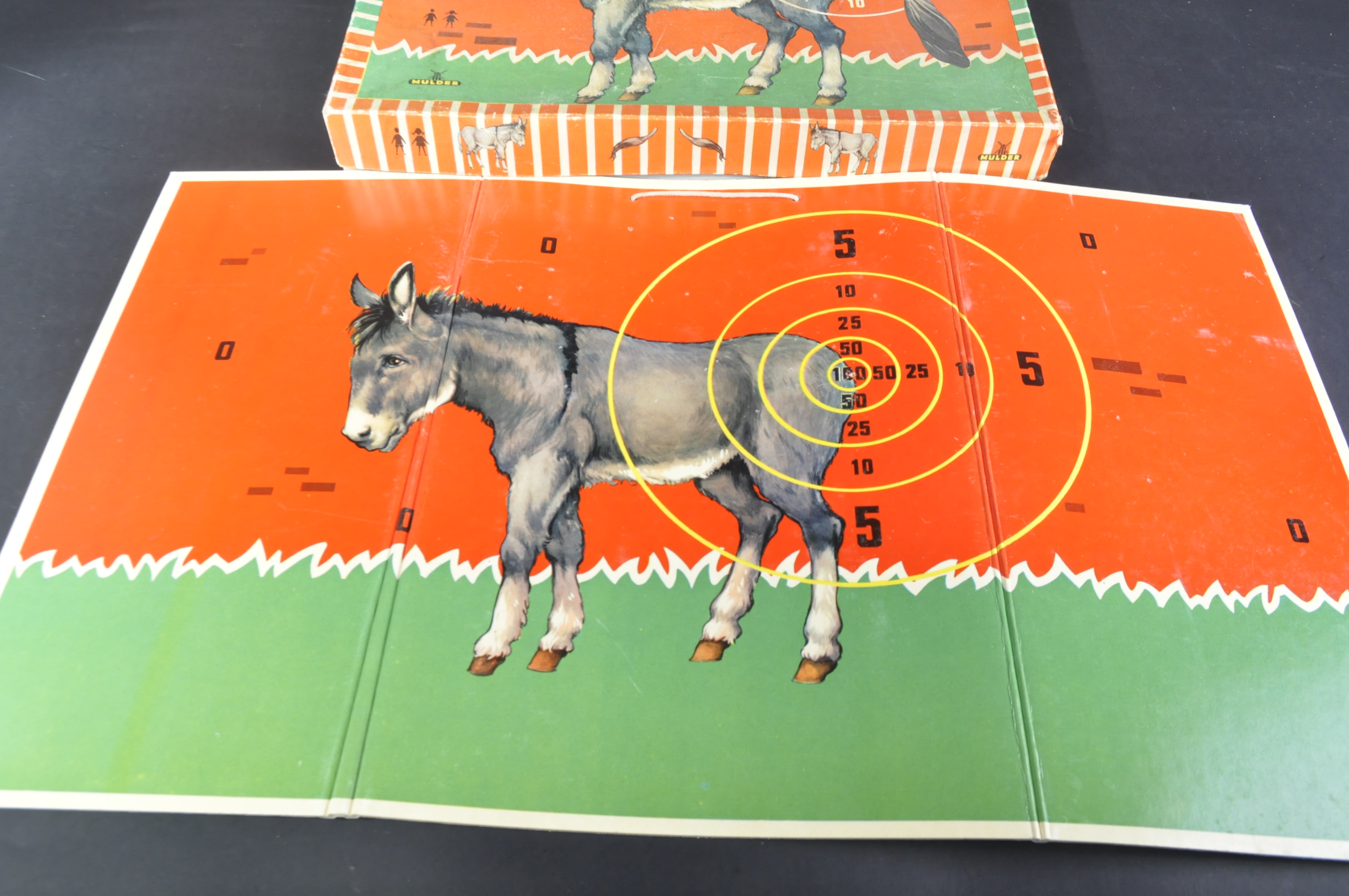 VINTAGE GERMAN / DUTCH MADE DONKEY TAIL TARGET GAME - Image 2 of 4