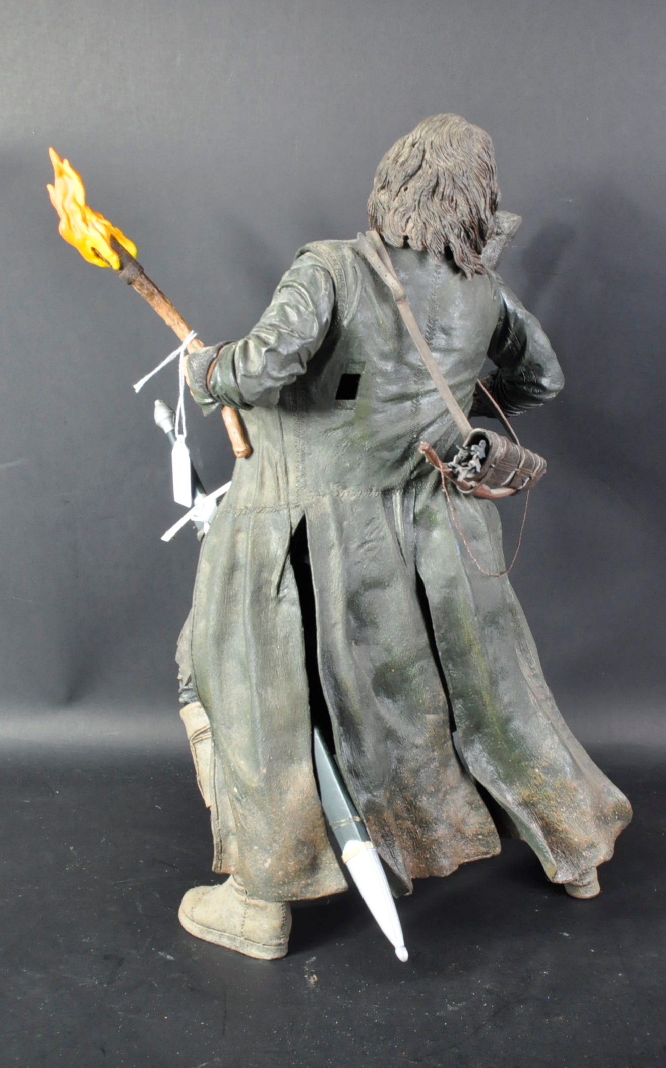 LARGE NECA MADE LOTR LORD OF THE RINGS ARAGORN ACTION FIGURE - Image 6 of 6