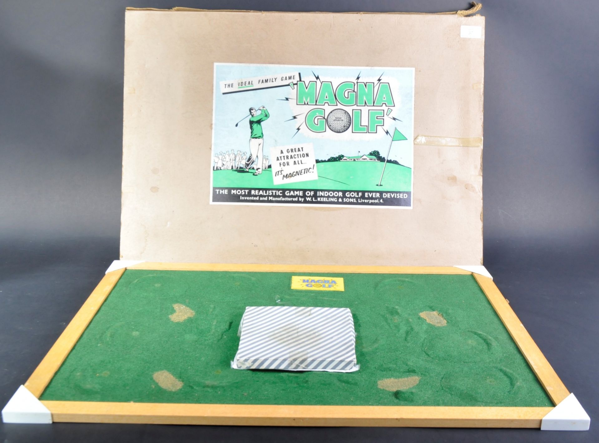 VINTAGE ' MAGNA GOLF ' MAGNETIC BOARD GAME