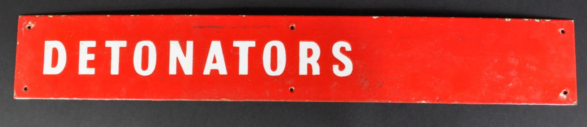 WWII SECOND WORLD WAR - ORIGINAL ENAMEL DETONATORS SIGN