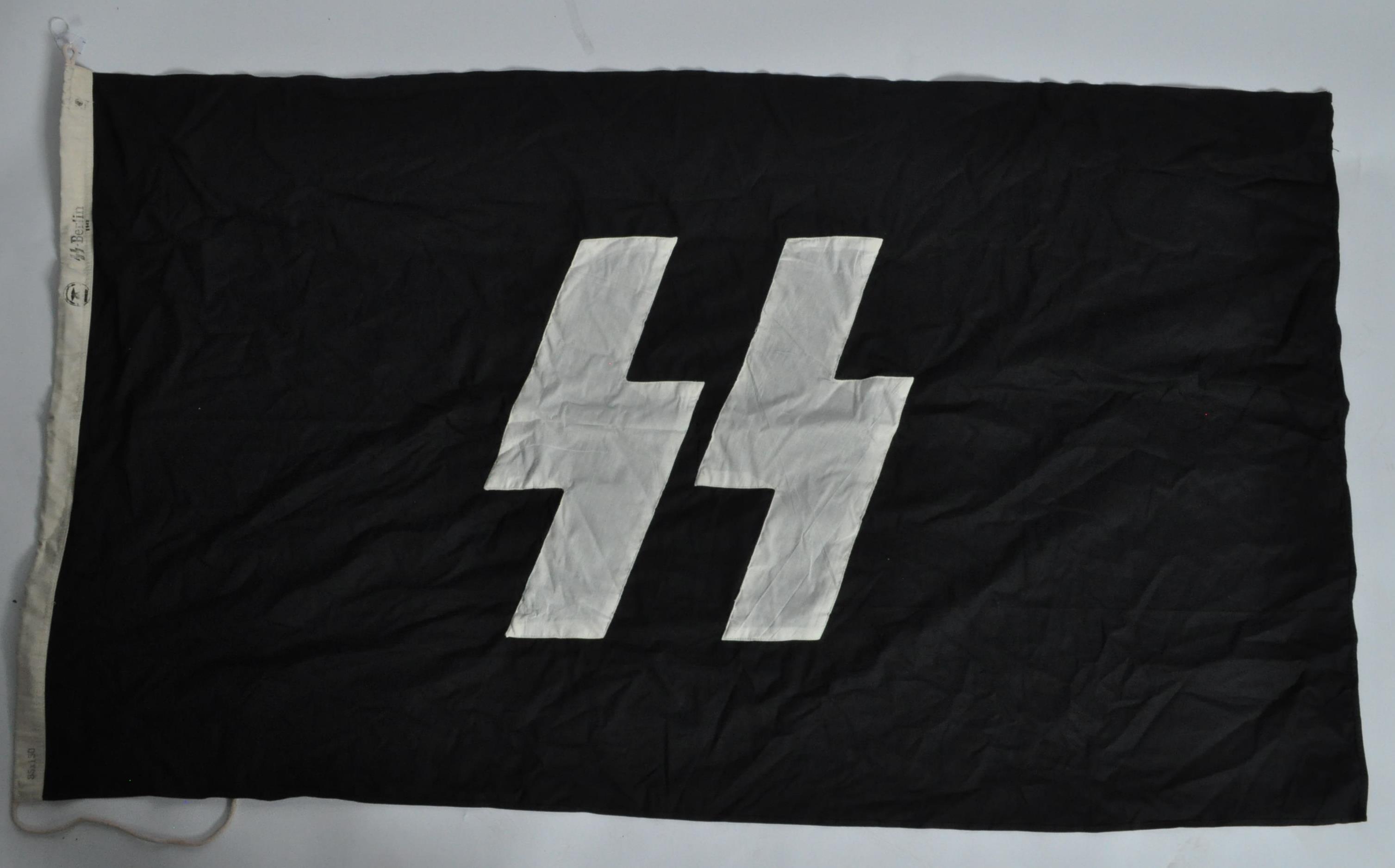 WWII SECOND WORLD WAR - LARGE GERMAN ' SS ' FLAG
