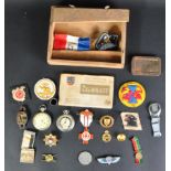 COLLECTION OF ASSORTED WWII & OTHER RELATED MILITARY ITEMS