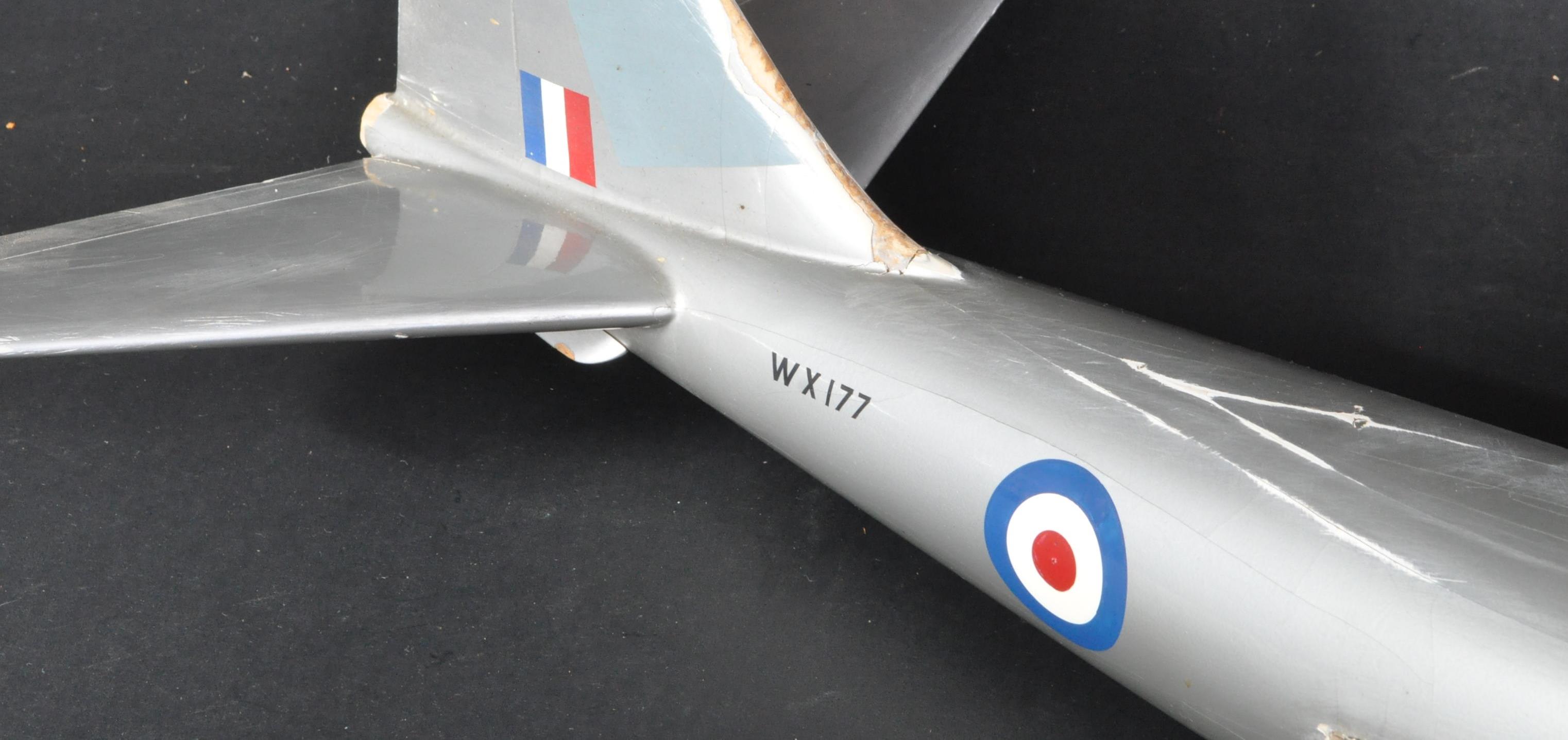 1950S RAF ROYAL AIR FORCE LARGE WOODEN MODEL CANBERRA BOMBER - Image 4 of 7