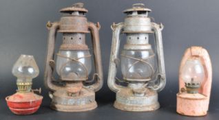 COLLECTION OF ASSORTED VINTAGE LAMPS / LANTERNS