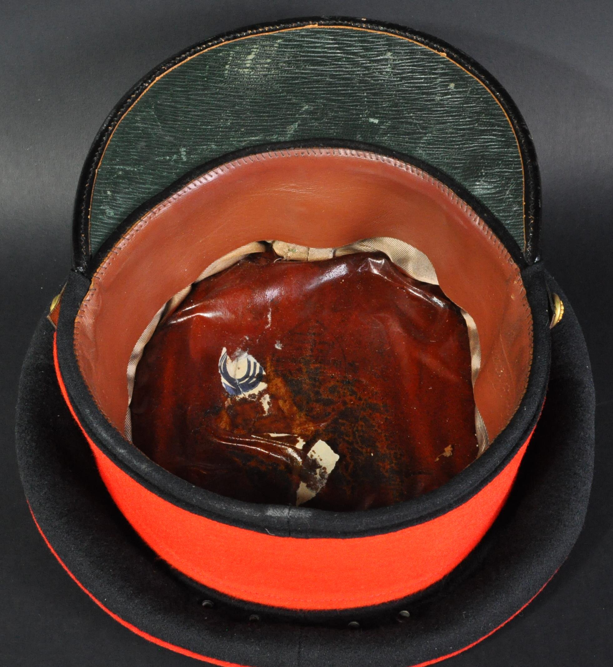 WWII INTEREST - QUEEN'S LANCASHIRE REGIMENT - MAJOR I. V. FRIER HAT - Image 6 of 6