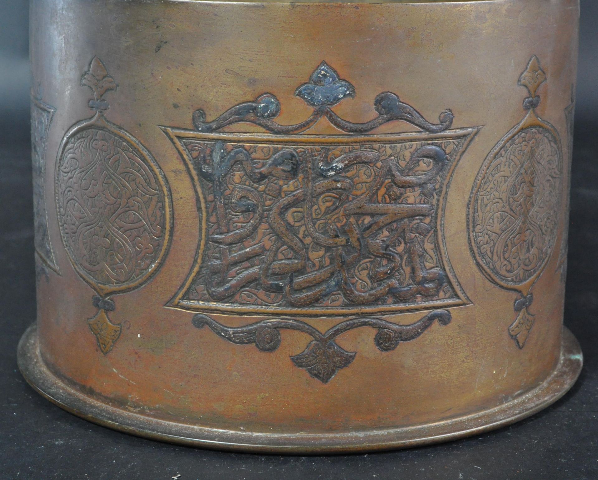 WWI FIRST WORLD WAR 1917 DATED ENGRAVED TRENCH ART ASHTRAY - Image 2 of 7