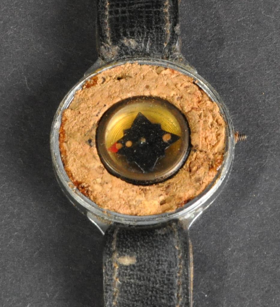 WWII SECOND WORLD WAR - ESCAPE & EVADE - COMPASS HIDDEN IN WATCH - Image 4 of 5