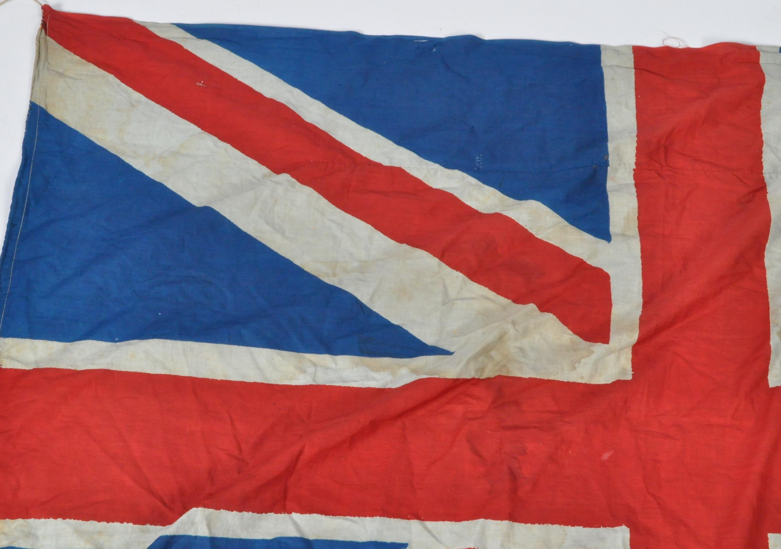 WWI INTEREST - BRITISH ARMY CHAPLAIN'S COTTON FLAG - Image 2 of 4