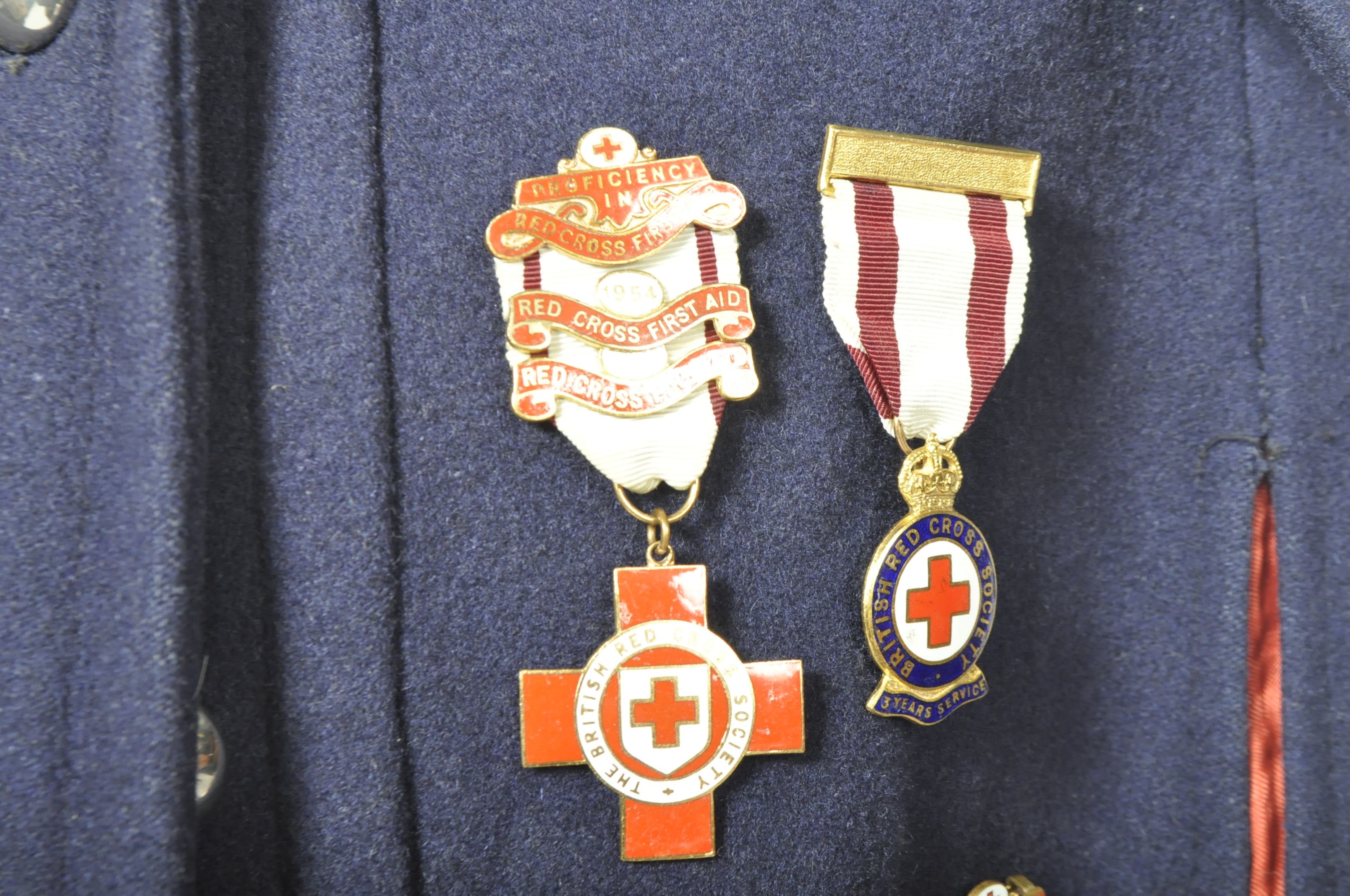 POST WWII NURSES CLOAK / CAPE WITH COLLECTION OF MEDALS - Image 4 of 6