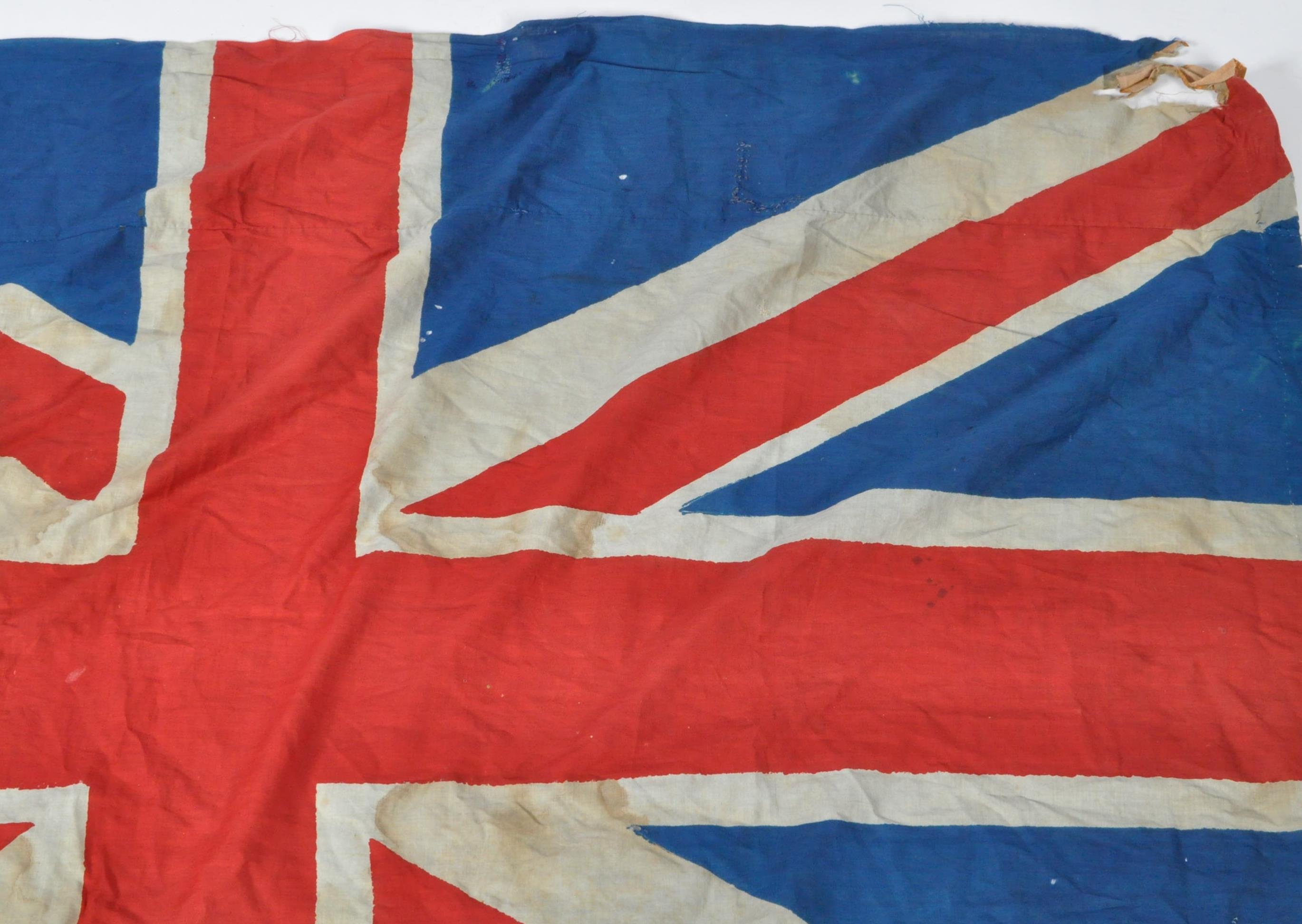 WWI INTEREST - BRITISH ARMY CHAPLAIN'S COTTON FLAG - Image 3 of 4