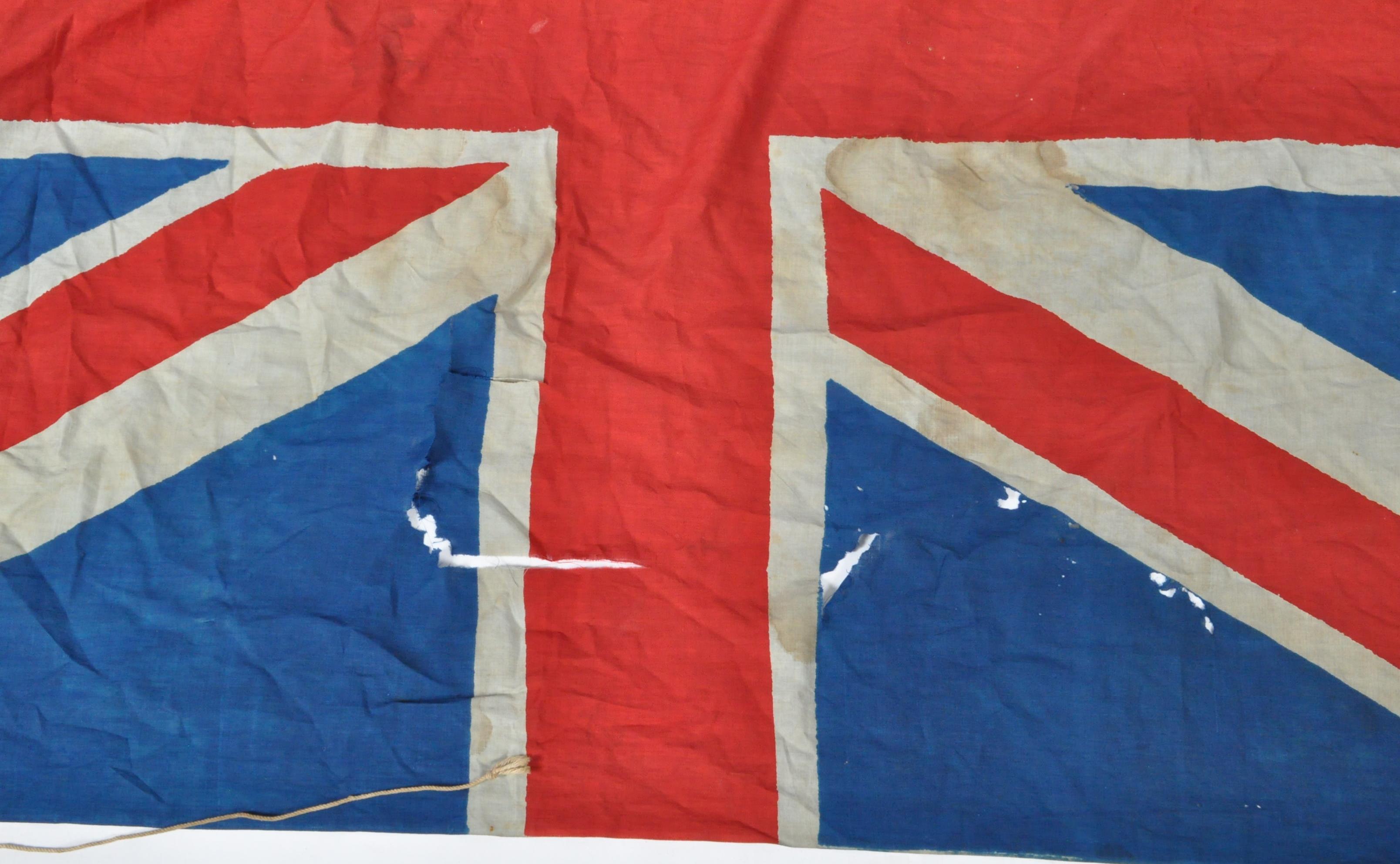 WWI INTEREST - BRITISH ARMY CHAPLAIN'S COTTON FLAG - Image 4 of 4