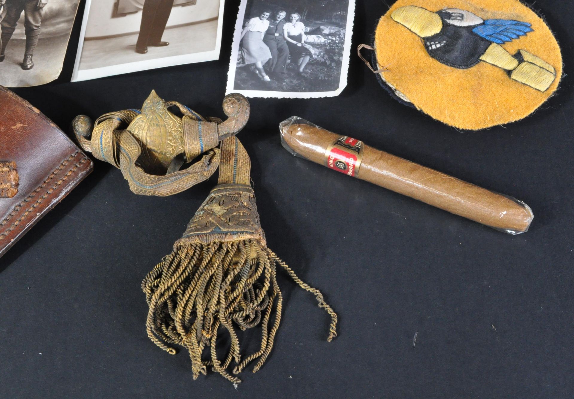 COLLECTION OF ASSORTED WWII SECOND WORLD WAR & OTHER ITEMS - Image 4 of 6