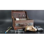1940S DOCTOR'S / MEDIC'S SURGERY KIT BAG WITH CONTENTS