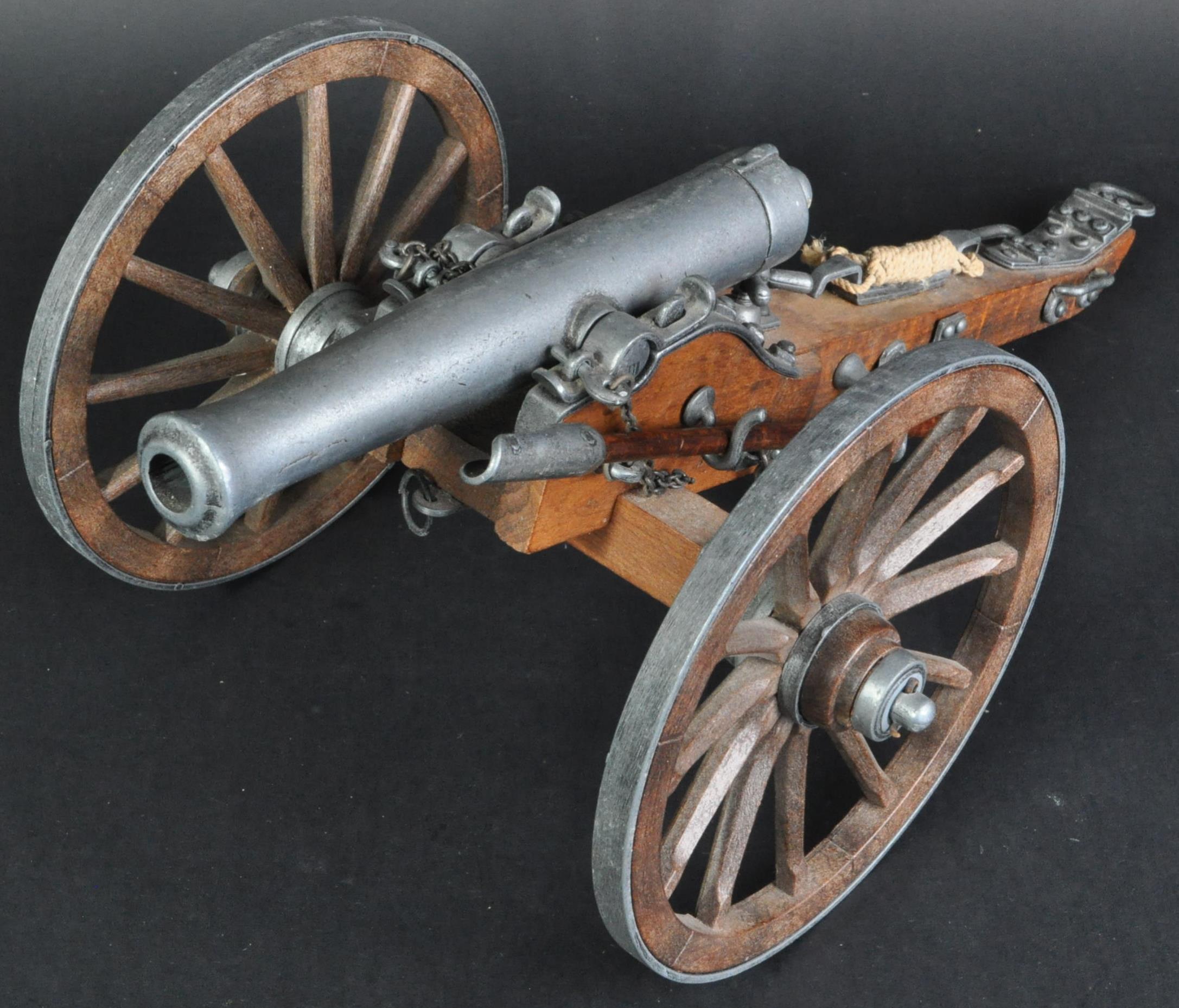 VINTAGE LARGE SCALE MODEL OF A 19TH CENTURY FIELD CANNON - Image 2 of 7