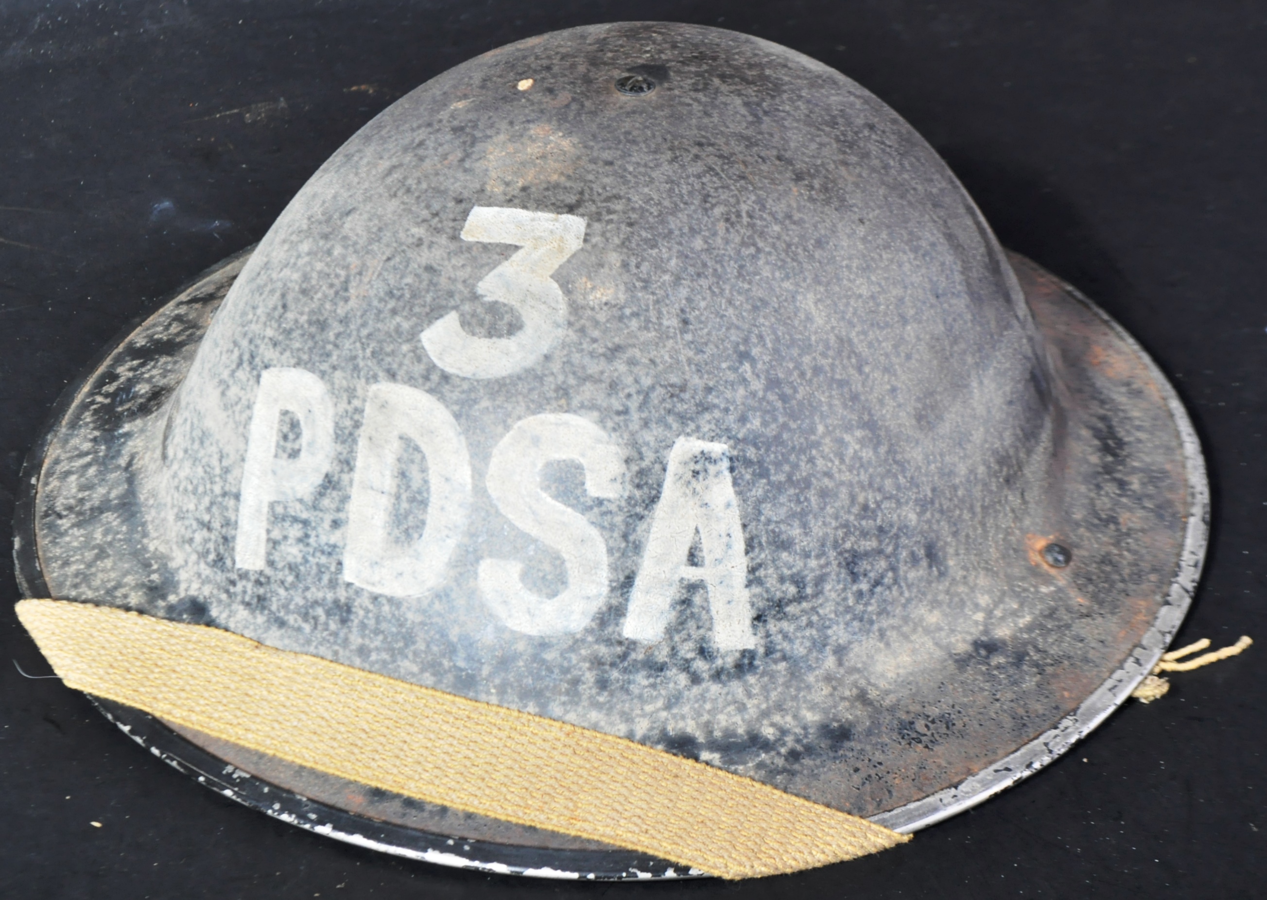 WWII SECOND WORLD WAR PDSA STEEL BRODIE HELMET - Image 2 of 4