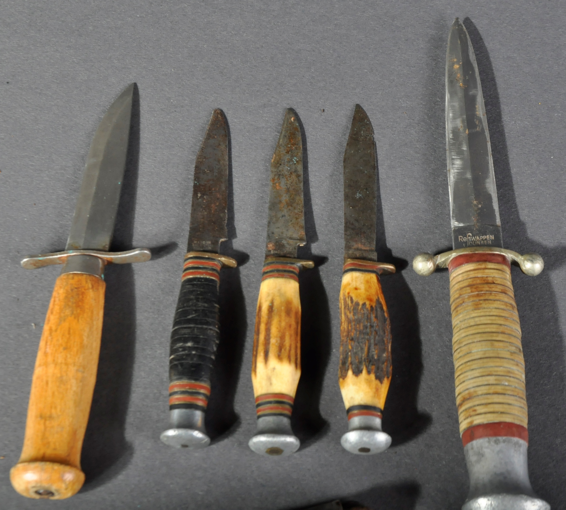 COLLECTION OF ASSORTED KNIVES / DAGGERS - GERMAN, BRITISH ETC - Image 5 of 7