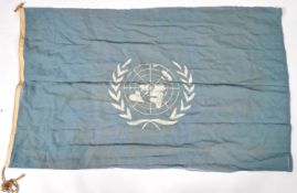VINTAGE 1950S UNITED NATIONS BLUE & WHITE FLAG