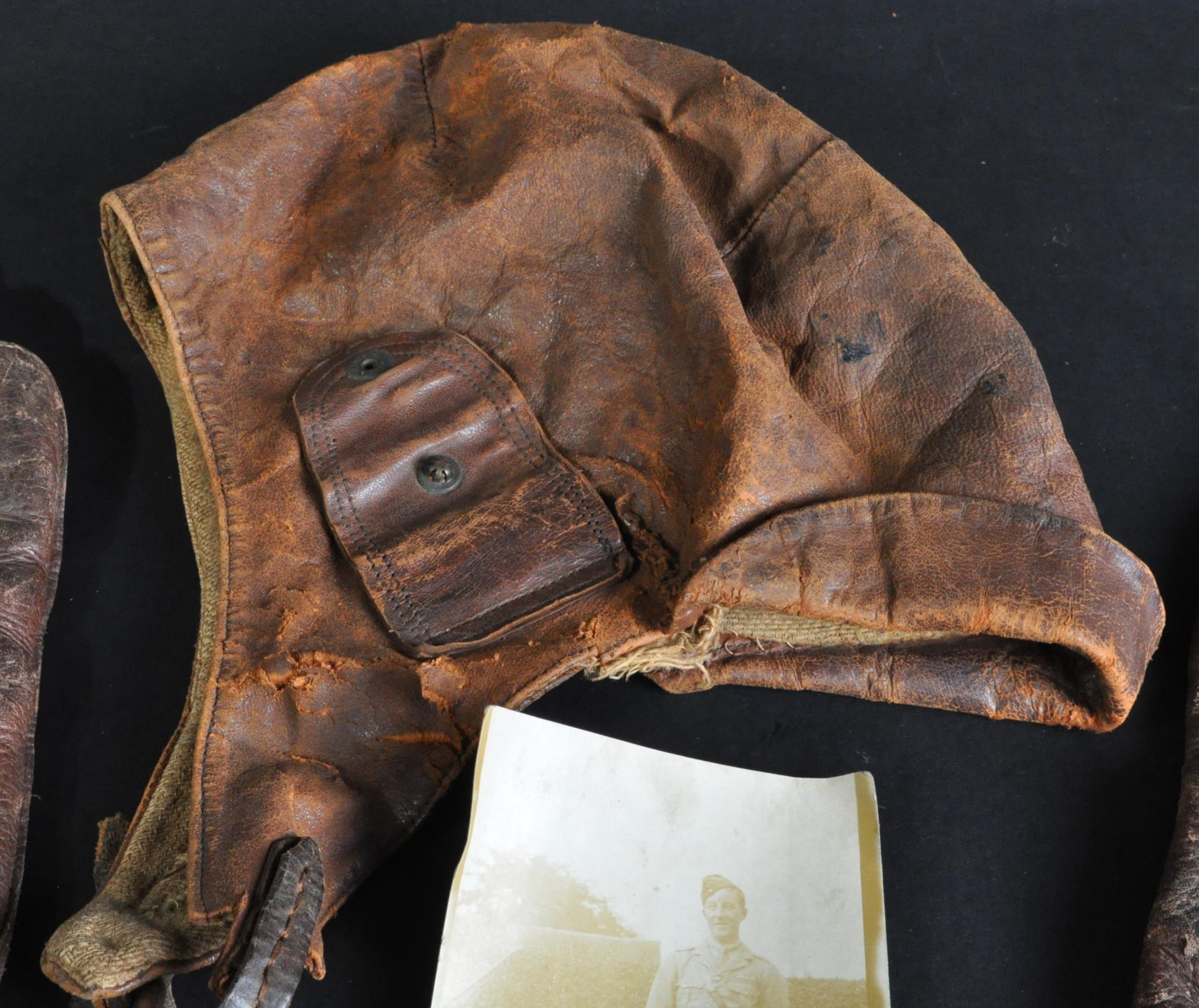 WWI FIRST WORLD WAR RFC FLYING CORPS HELMET & GLOVES - Image 3 of 5